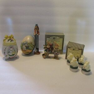 lot Easter decorations bunny figures Cobble Creek tealights Lefton egg trinket